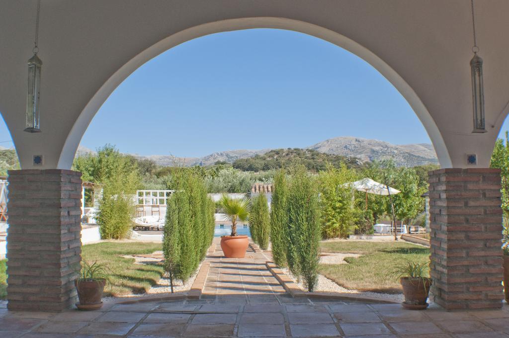 ホテルFinca Los Pinos Villanueva del Rosario エクステリア 写真